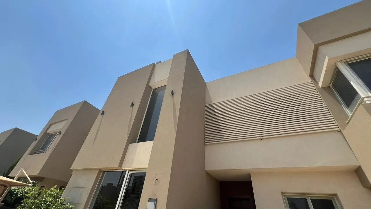 Family House for sale in The Crown in 6th of October City of 275 m² with 3 bedrooms