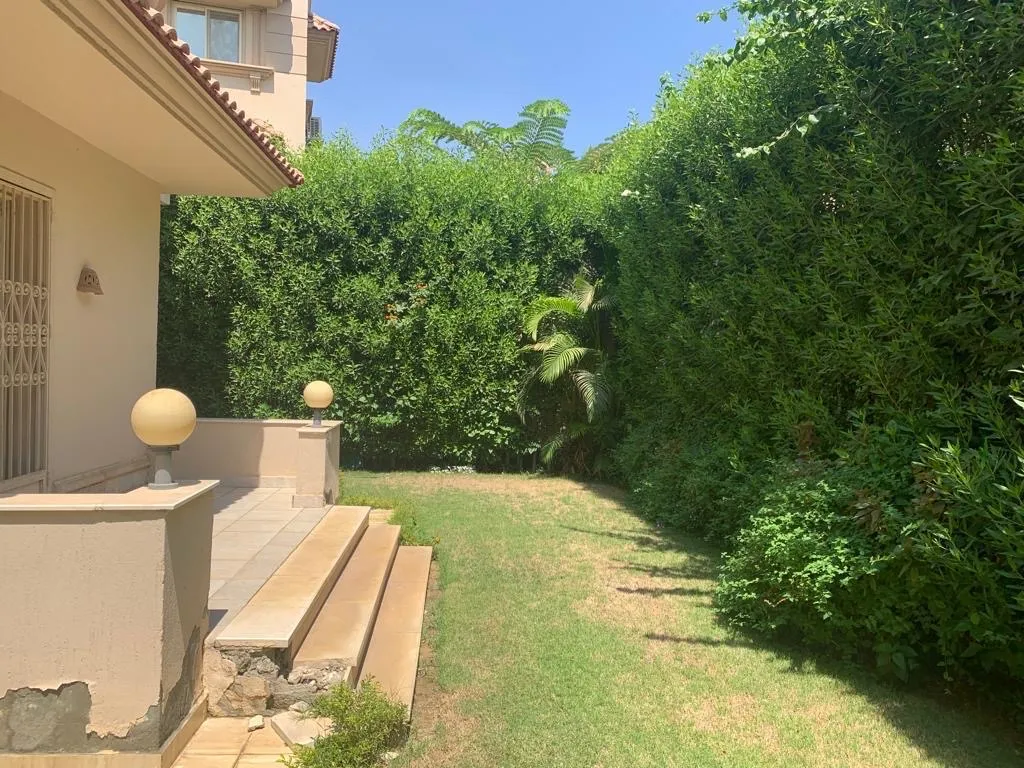 للبيع في رويال سيتي في بمساحة 0 م² تتكون من 0 غرف