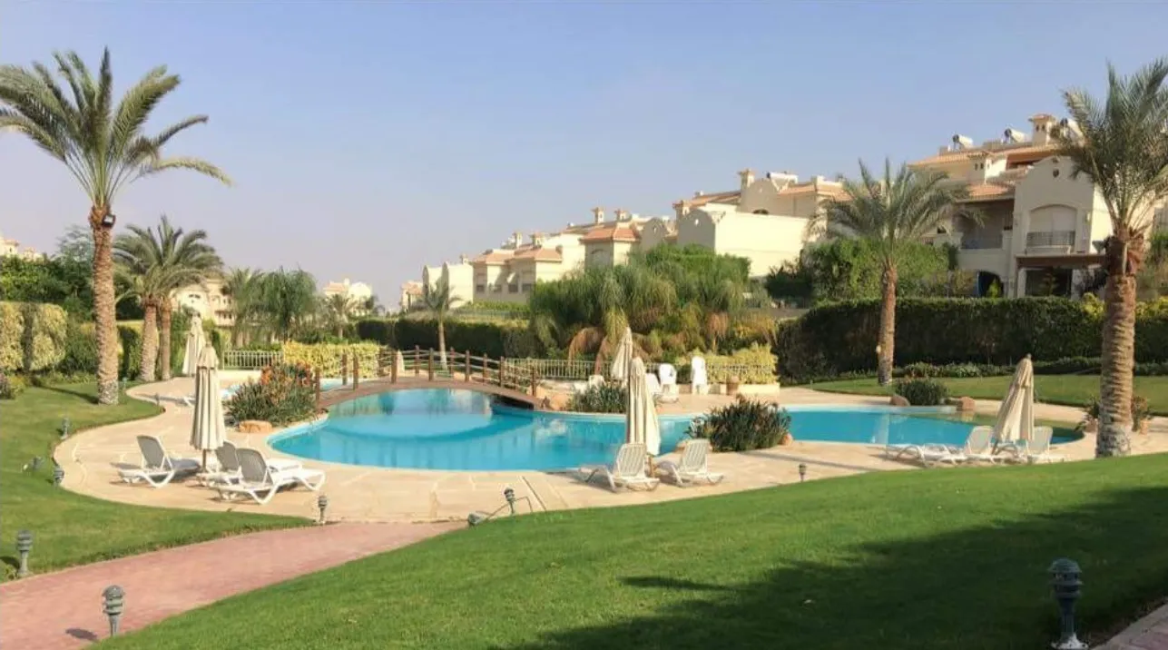 توين هاوس للبيع في الباتيو 6 أكتوبر في مدينة السادس من أكتوبر بمساحة 0 م² تتكون من 4 غرف