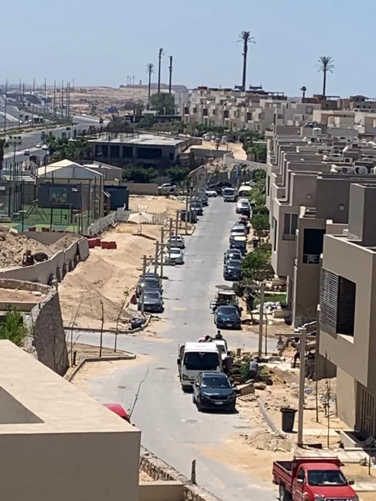 شاليه للبيع في هاسيندا وايت في سيدي عبد الرحمن بمساحة 0 م² تتكون من 3 غرف