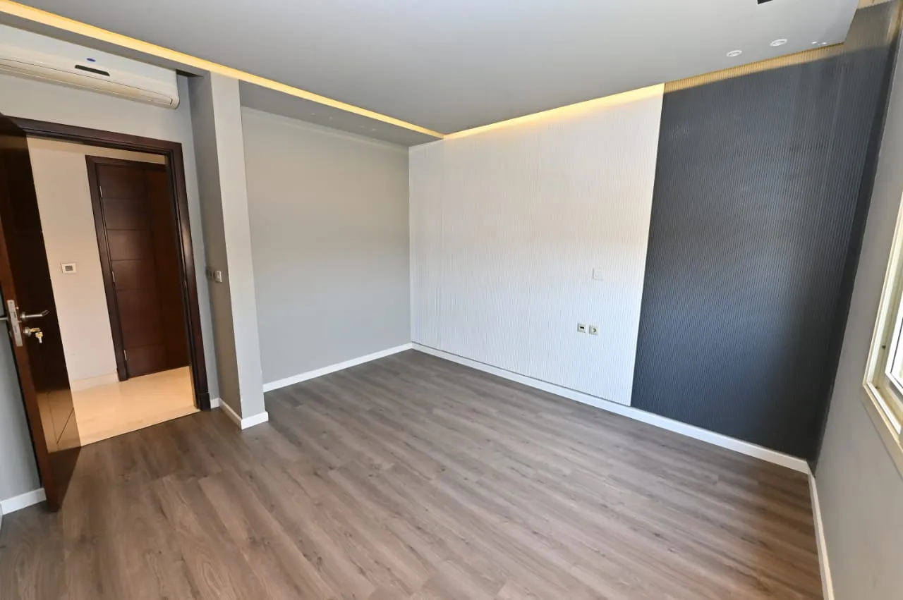 شقة للبيع في أب تاون كايرو في مقطم بمساحة 0 م² تتكون من 3 غرف