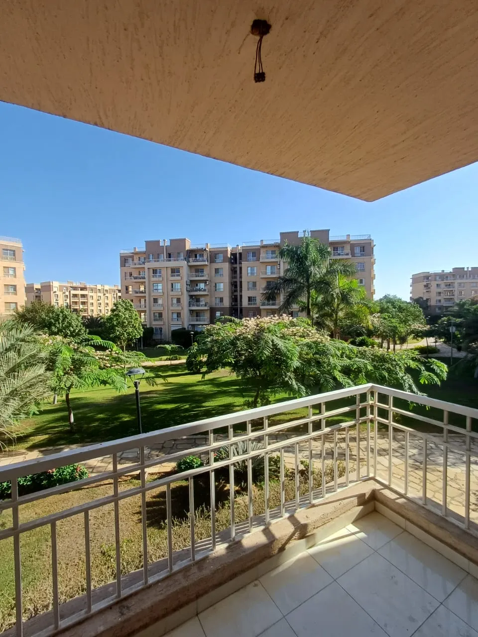 شقة للبيع في مدينتي في مدينتي بمساحة 116 م² تتكون من 3 غرف