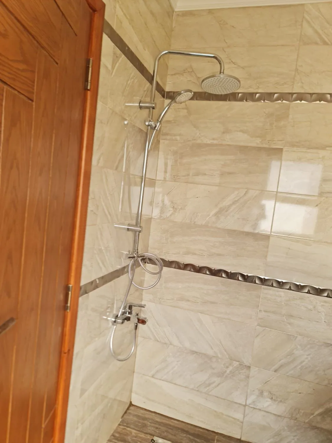 بنتهاوس للبيع في ستون ريزيدنس في القاهرة الجديدة بمساحة 175 م² تتكون من 4 غرف