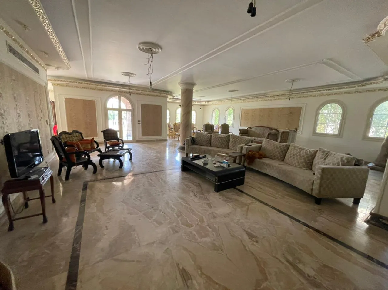 فيلا للبيع في مدينتي في مدينتي بمساحة 460 م² تتكون من 5 غرف