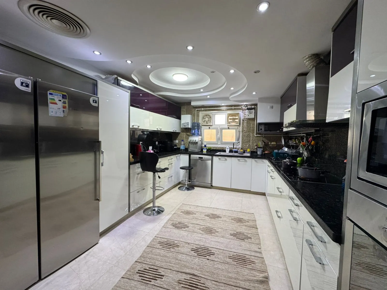 شقة للبيع في الرحاب في القاهرة الجديدة بمساحة 300 م² تتكون من 3 غرف