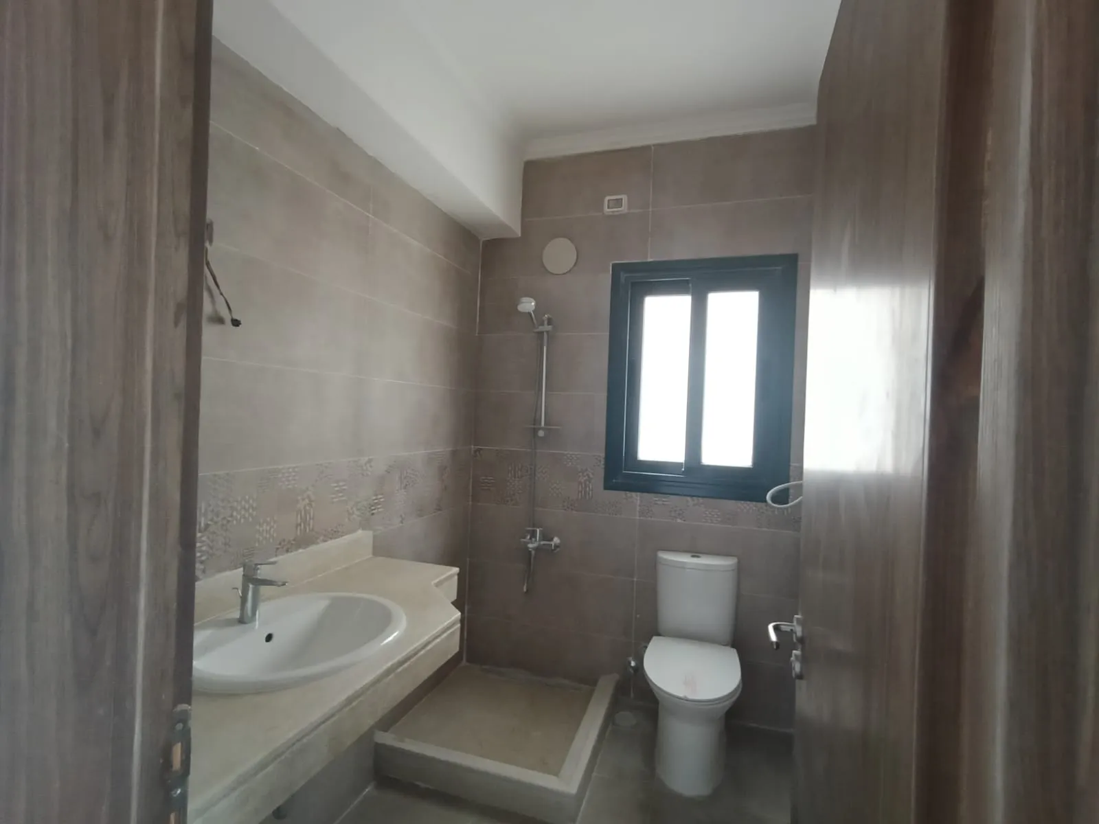 شقة للبيع في مدينتي في مدينتي بمساحة 100 م² تتكون من 2 غرف