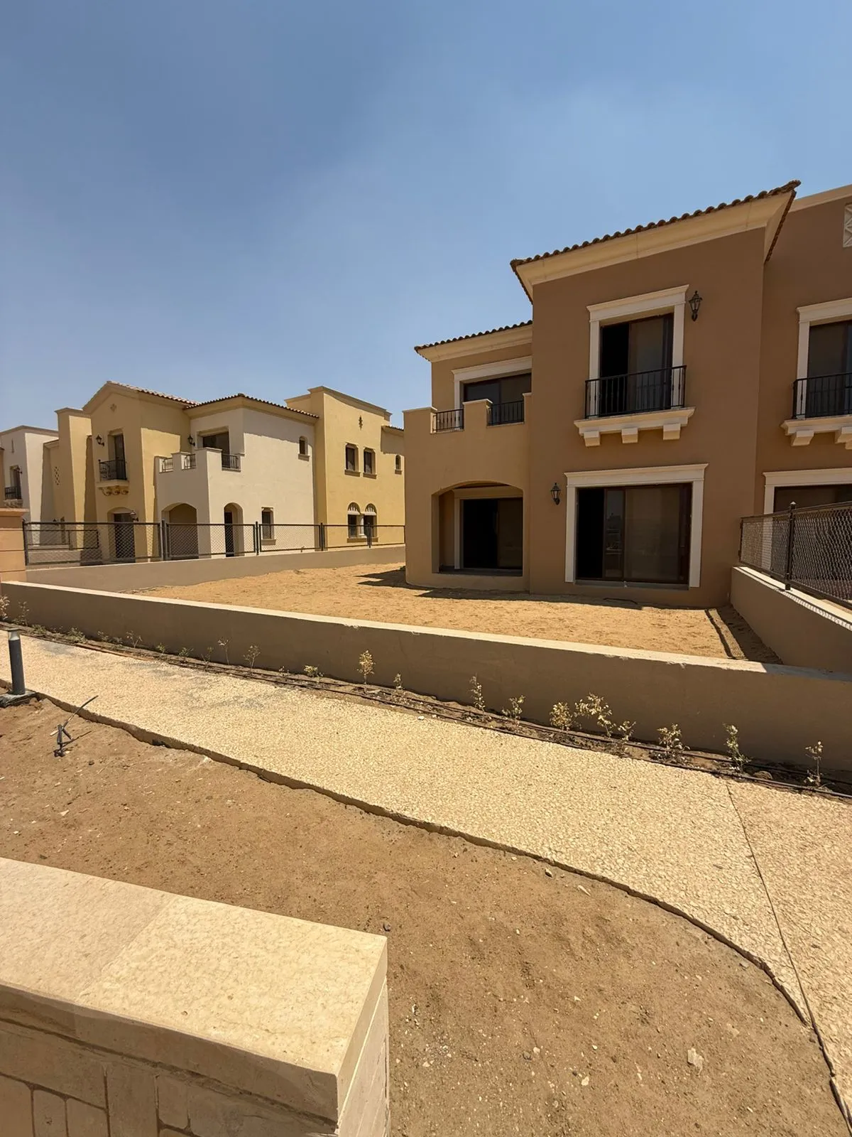 Townhouse for sale in City Gate in New Cairo of 292 m² with 3 bedrooms