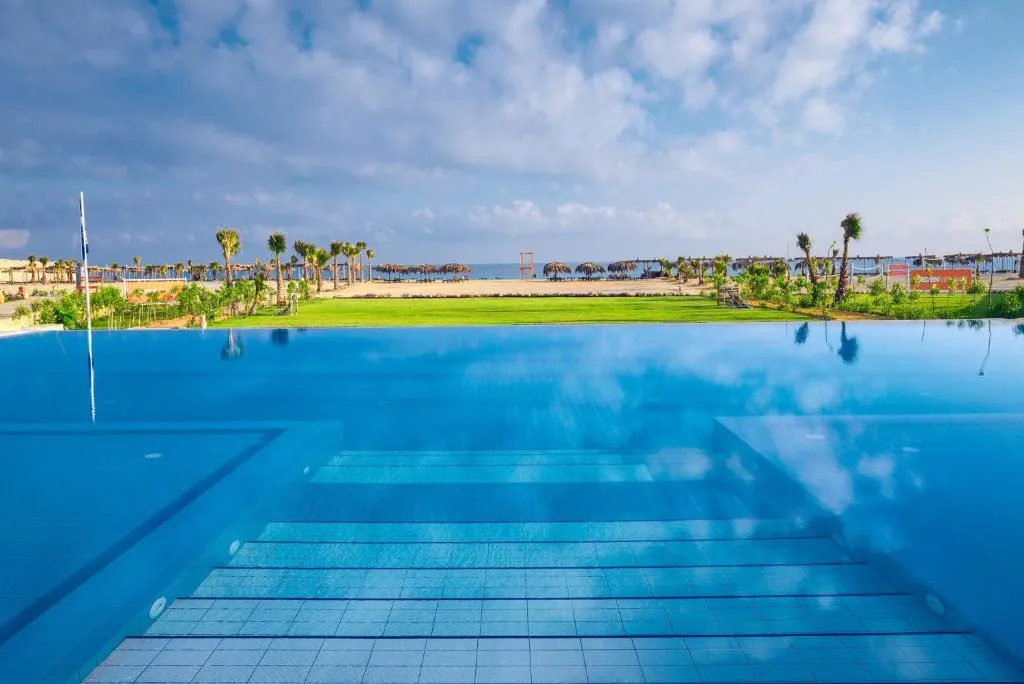 تاون هاوس للبيع في سيزر باي  في الساحل الشمالي بمساحة 182 م² تتكون من 4 غرف