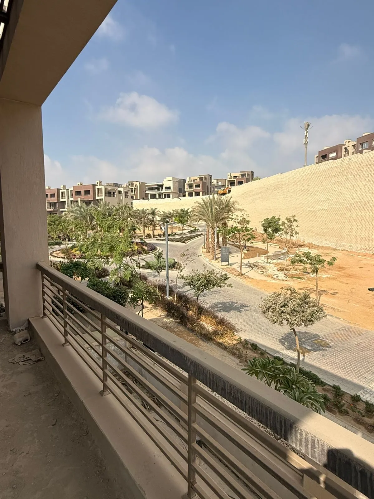 Twinhouse for sale in New Giza in 6th of October City of 355 m² with 3 bedrooms