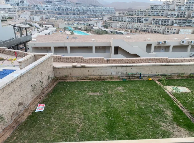 تاون هاوس للبيع في المونت الجلالة في العين السخنة بمساحة 175 م² تتكون من 4 غرف