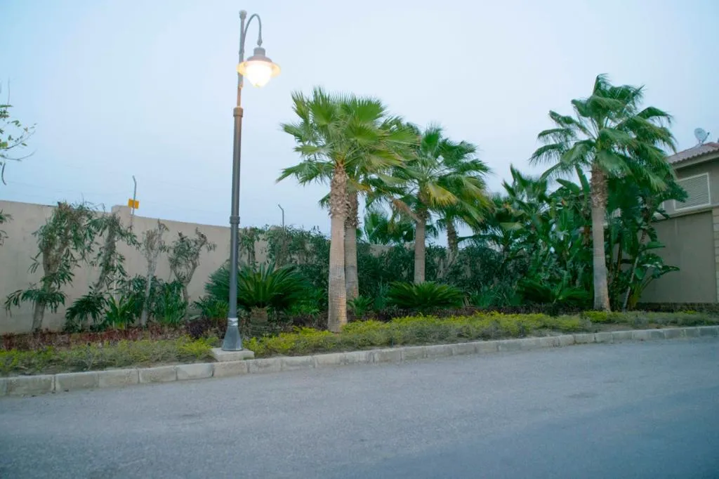 Villa for sale in Swan Lake Katameya in New Cairo of 1000 m² with 7 bedrooms