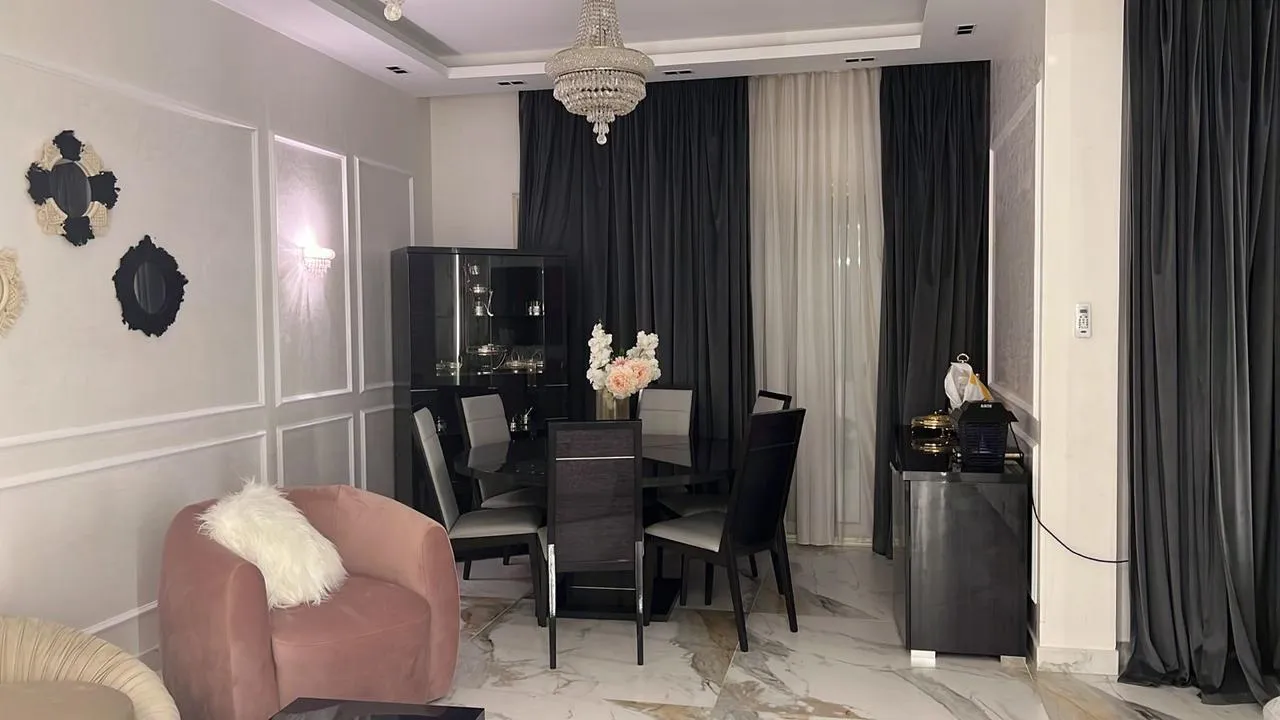 تاون هاوس للبيع في بالم هيلز جولف اكستنشن في مدينة السادس من أكتوبر بمساحة 354 م² تتكون من 3 غرف