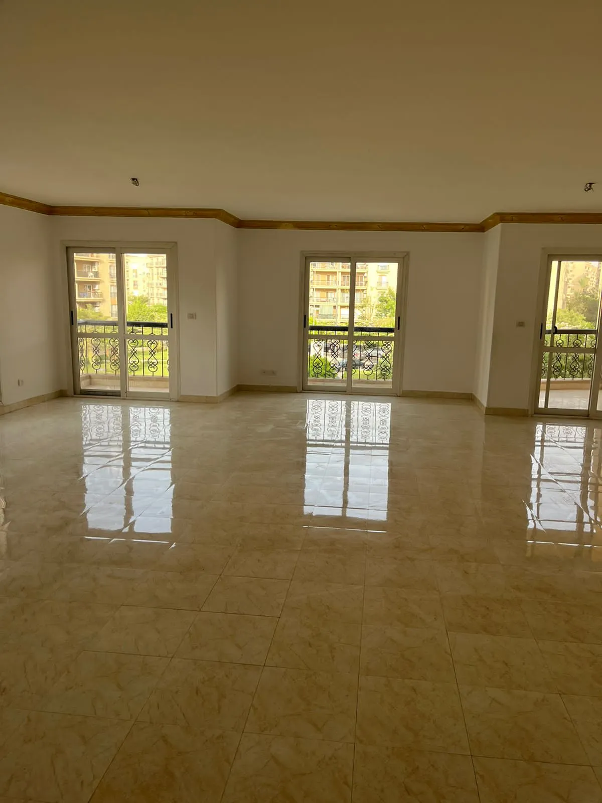 شقة للبيع في الرحاب  في القاهرة الجديدة بمساحة 248 م² تتكون من 4 غرف