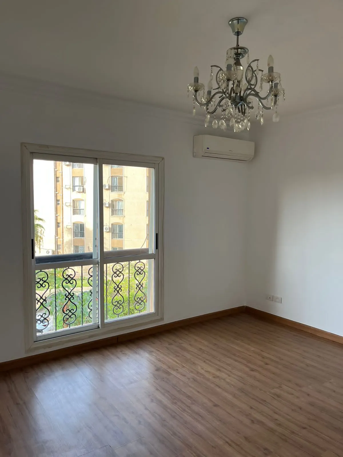 شقة للبيع في الرحاب  في القاهرة الجديدة بمساحة 248 م² تتكون من 4 غرف