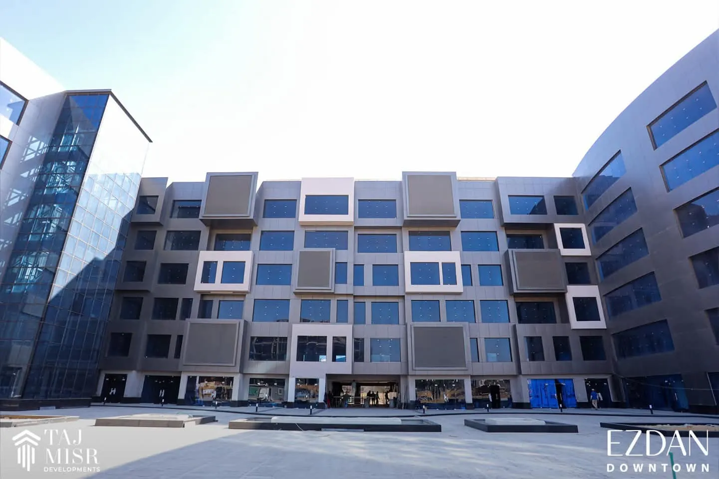 للبيع في إيزدان في بمساحة 0 م² تتكون من 0 غرف