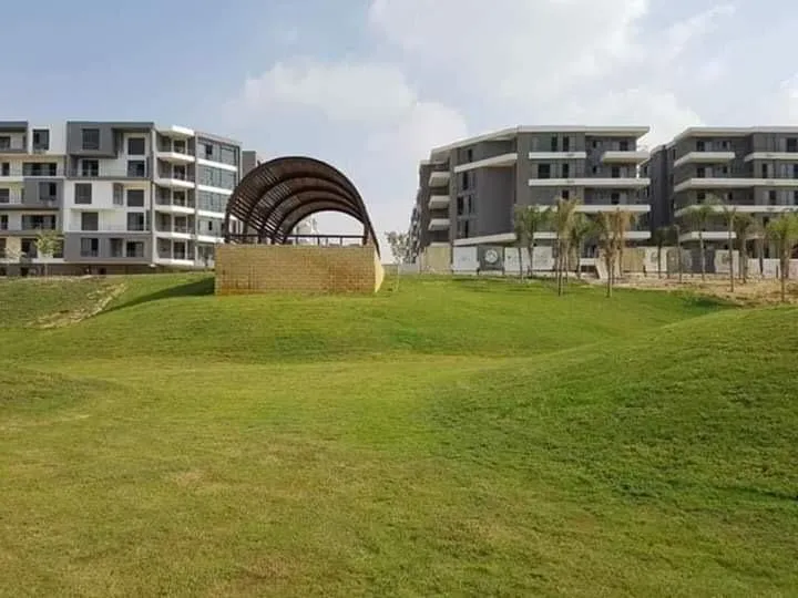 للبيع في تاج سلطان في بمساحة 0 م² تتكون من 0 غرف