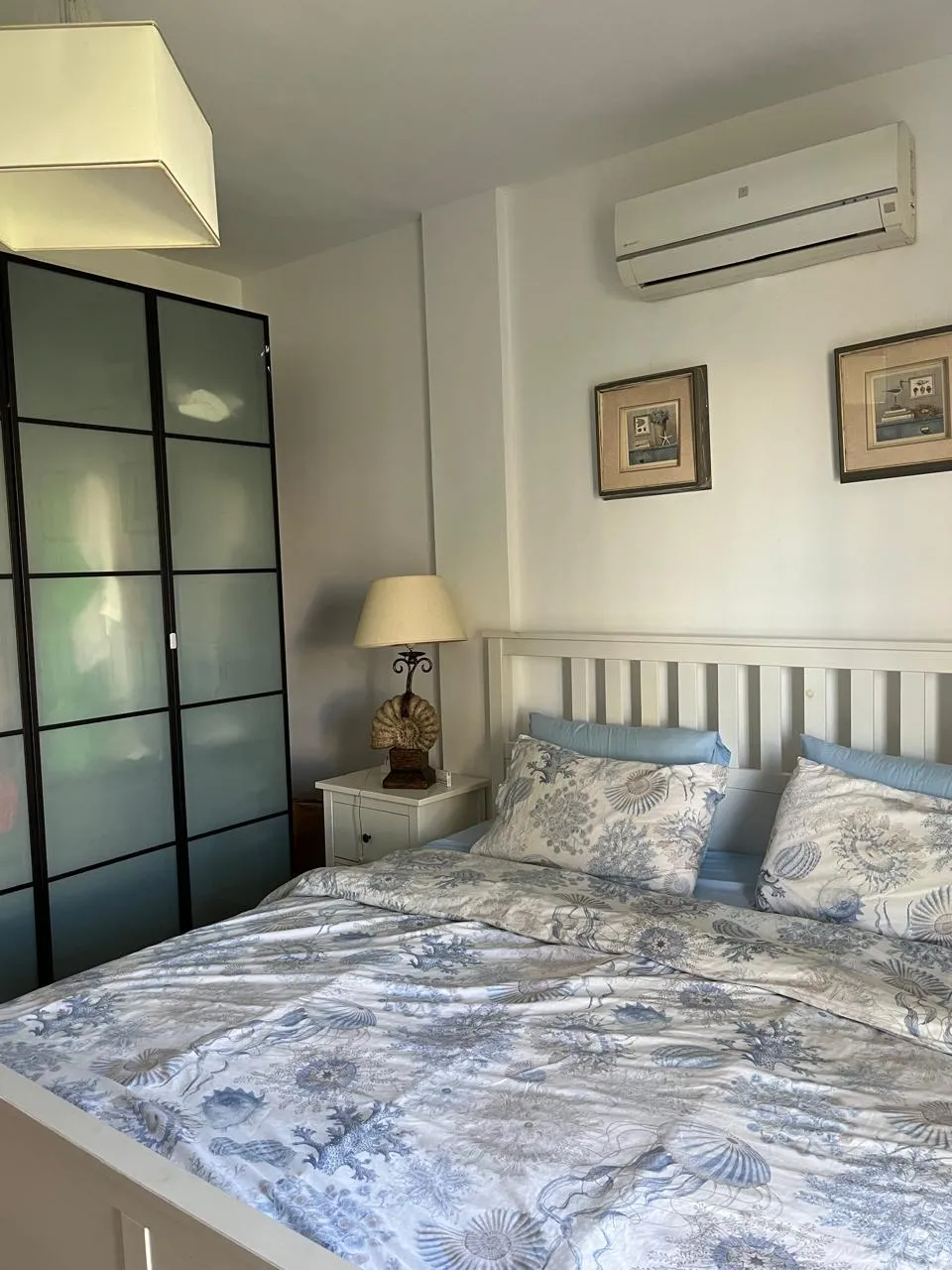 شاليه للبيع في أمواج في سيدي عبد الرحمن بمساحة 170 م² تتكون من 3 غرف