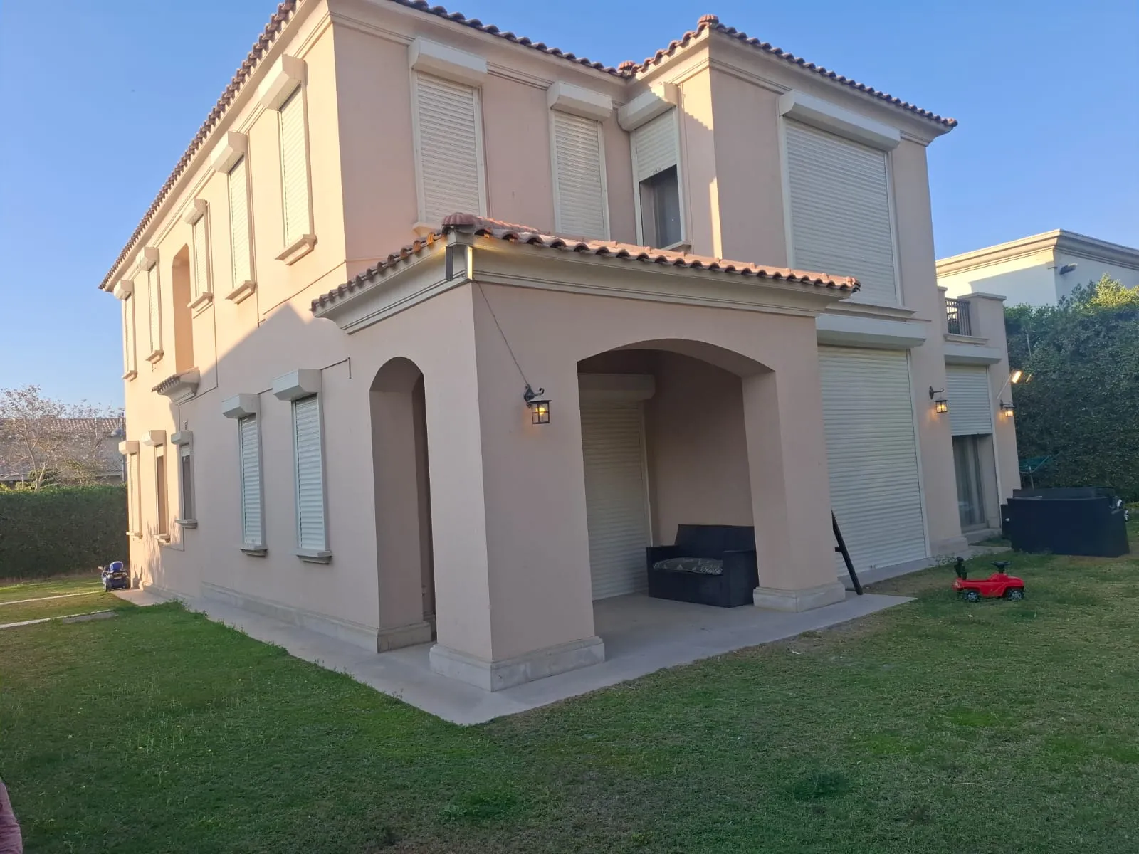 Villa for sale in Uptown Cairo in Mokattam of 428 m² with 5 bedrooms