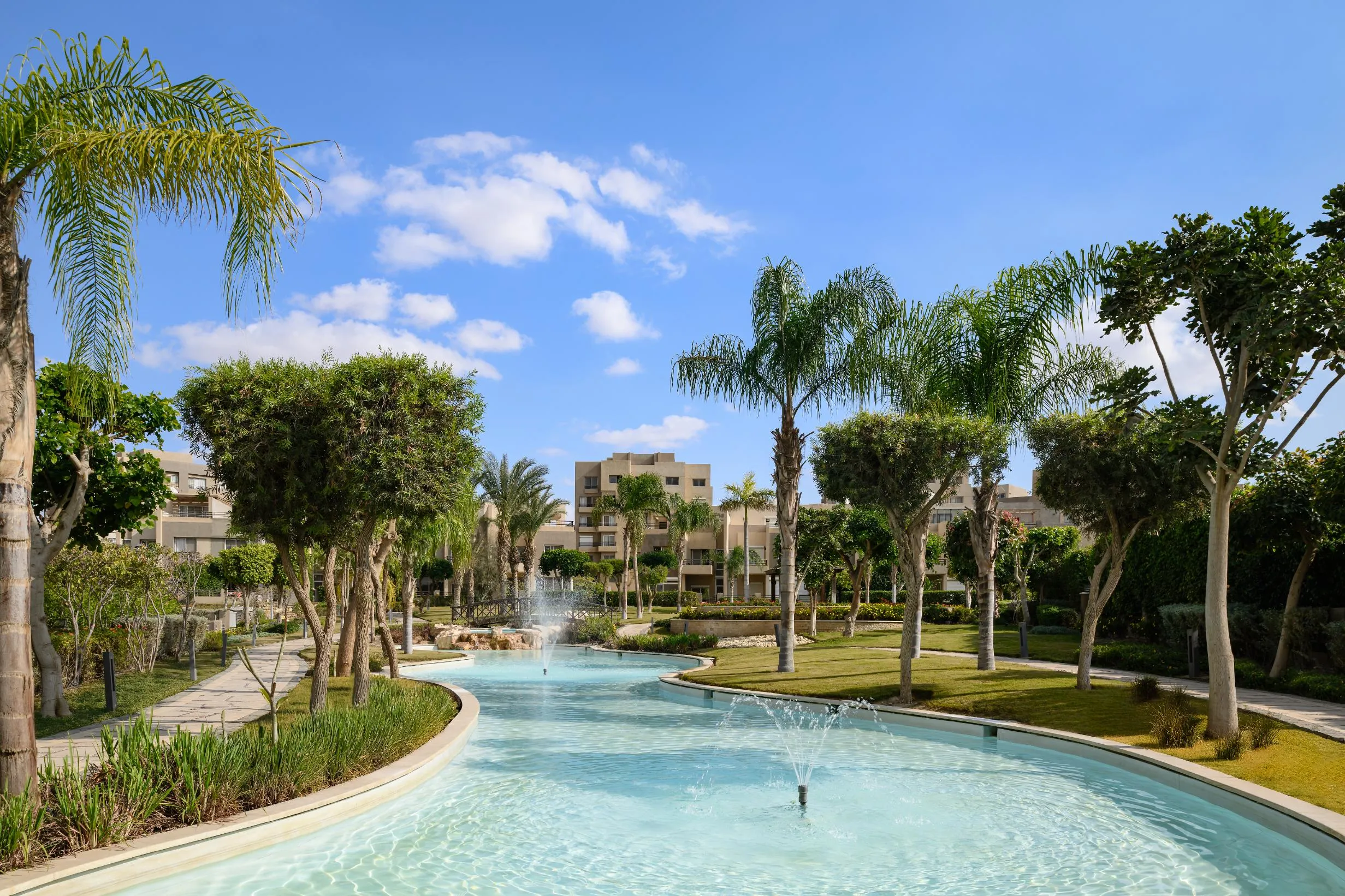 شقة للبيع في ذا سكوير في القاهرة الجديدة بمساحة 202 م² تتكون من 4 غرف