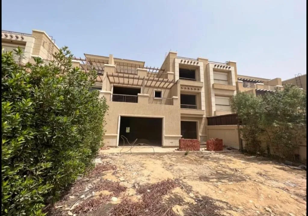 شاليه للبيع في مرسيليا بيتش 4 في الساحل الشمالي بمساحة 125 م² تتكون من 3 غرف