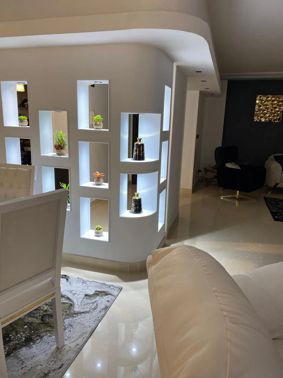 Apartment for sale in El Rehab  in New Cairo of 195 m² with 3 bedrooms