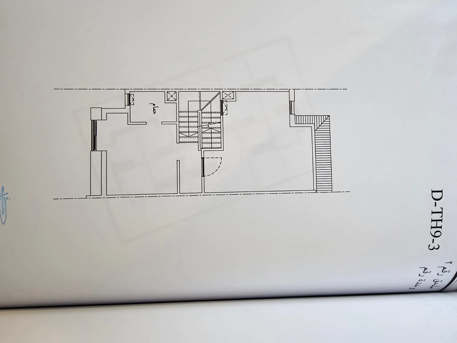  للبيع في ات ايست في  بمساحة 0 م² تتكون من 0 غرف