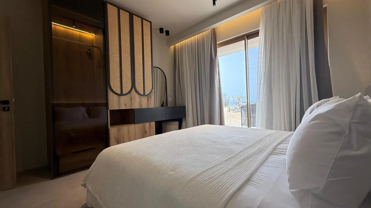  للبيع في ذا ميد الساحل الشمالي في  بمساحة 0 م² تتكون من 0 غرف