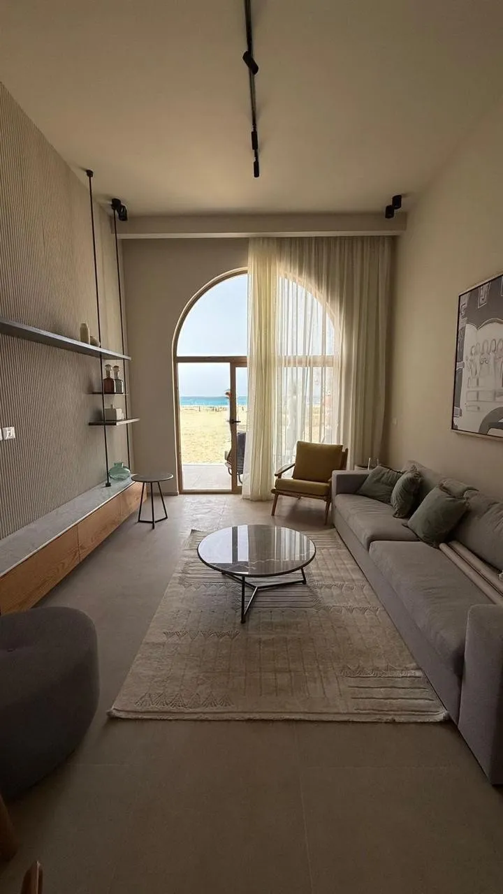  للبيع في ذا ميد الساحل الشمالي في  بمساحة 0 م² تتكون من 0 غرف