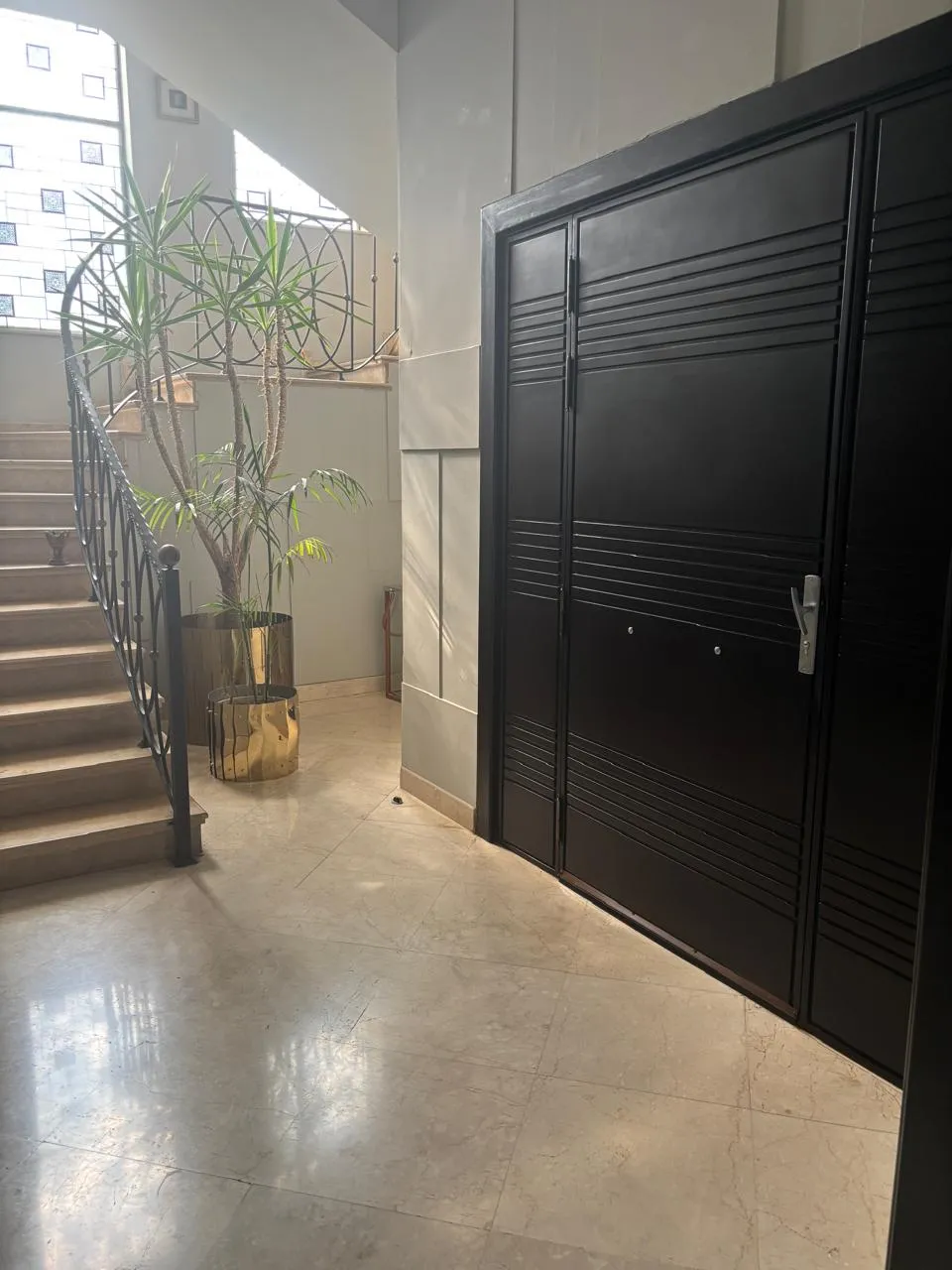 Villa for sale in Seasons Residence in New Cairo of 360 m² with 3 bedrooms