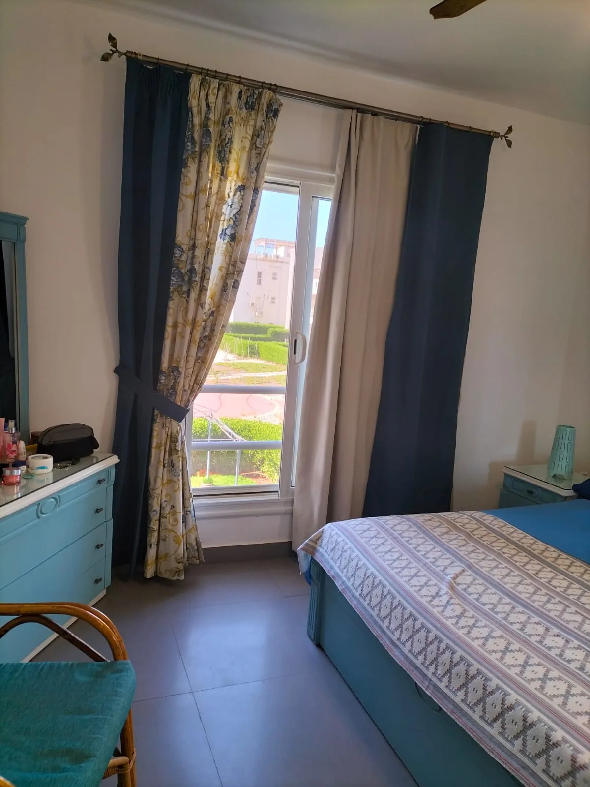 شاليه للبيع في أمواج في سيدي عبد الرحمن بمساحة 0 م² تتكون من 3 غرف