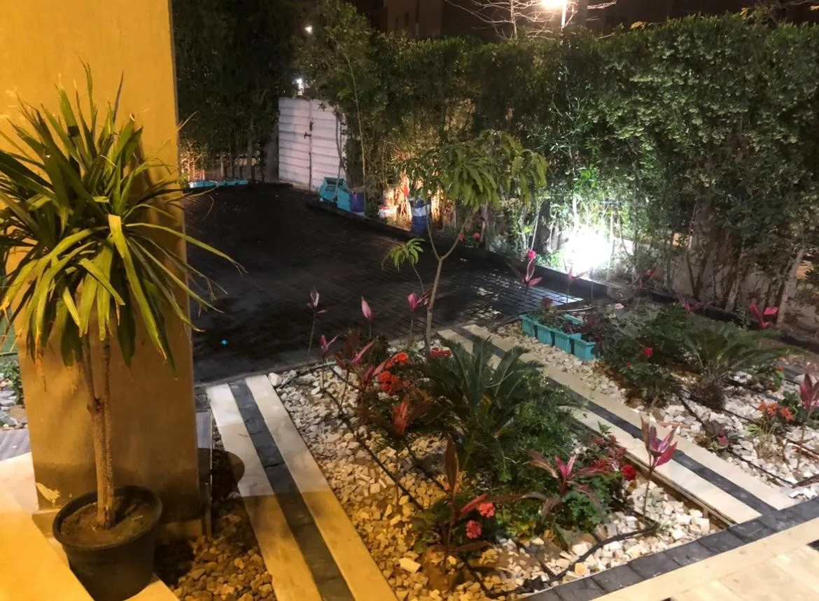 Twinhouse for sale in The Square in New Cairo of 278 m² with 5 bedrooms