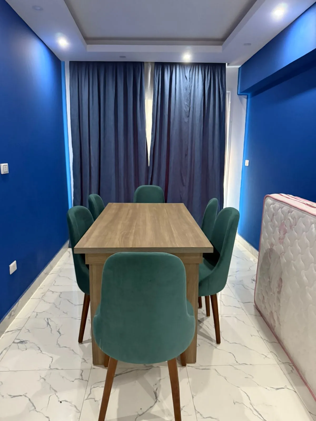  للبيع في فنادير باي في  بمساحة 0 م² تتكون من 0 غرف