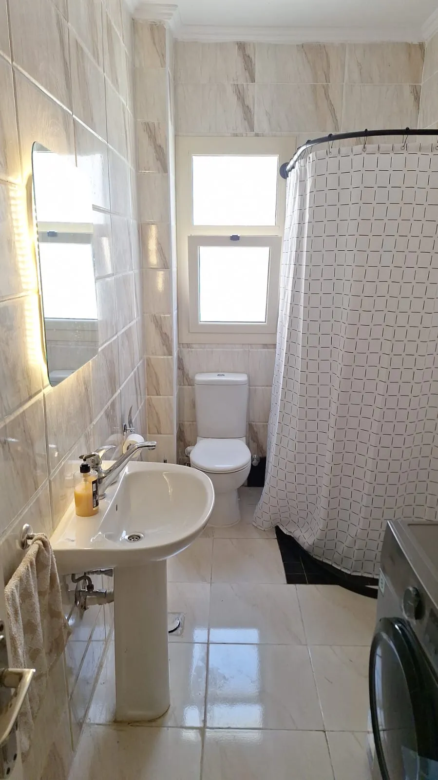 توين هاوس للبيع في ستيلا هايتس في سيدي عبد الرحمن بمساحة 180 م² تتكون من 3 غرف