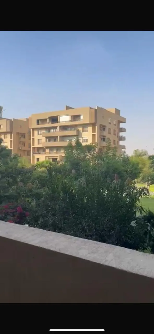 شقة للبيع في ذا سكوير في القاهرة الجديدة بمساحة 168 م² تتكون من 3 غرف