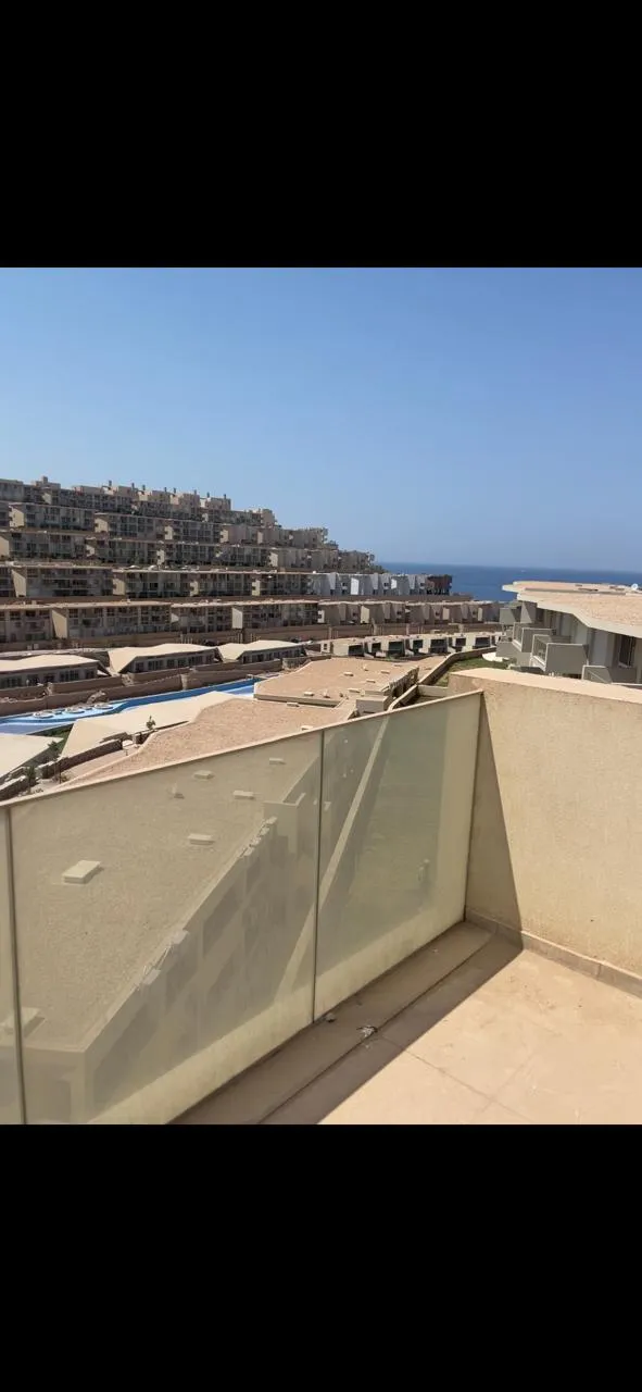 توين هاوس للبيع في المونت الجلالة في العين السخنة بمساحة 175 م² تتكون من 3 غرف