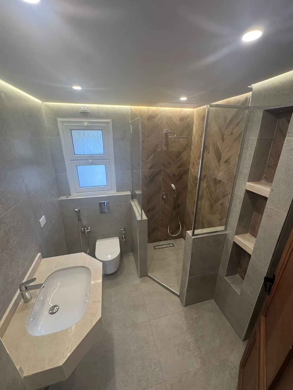 شقة للبيع في مدينتي في مدينتي بمساحة 175 م² تتكون من 3 غرف