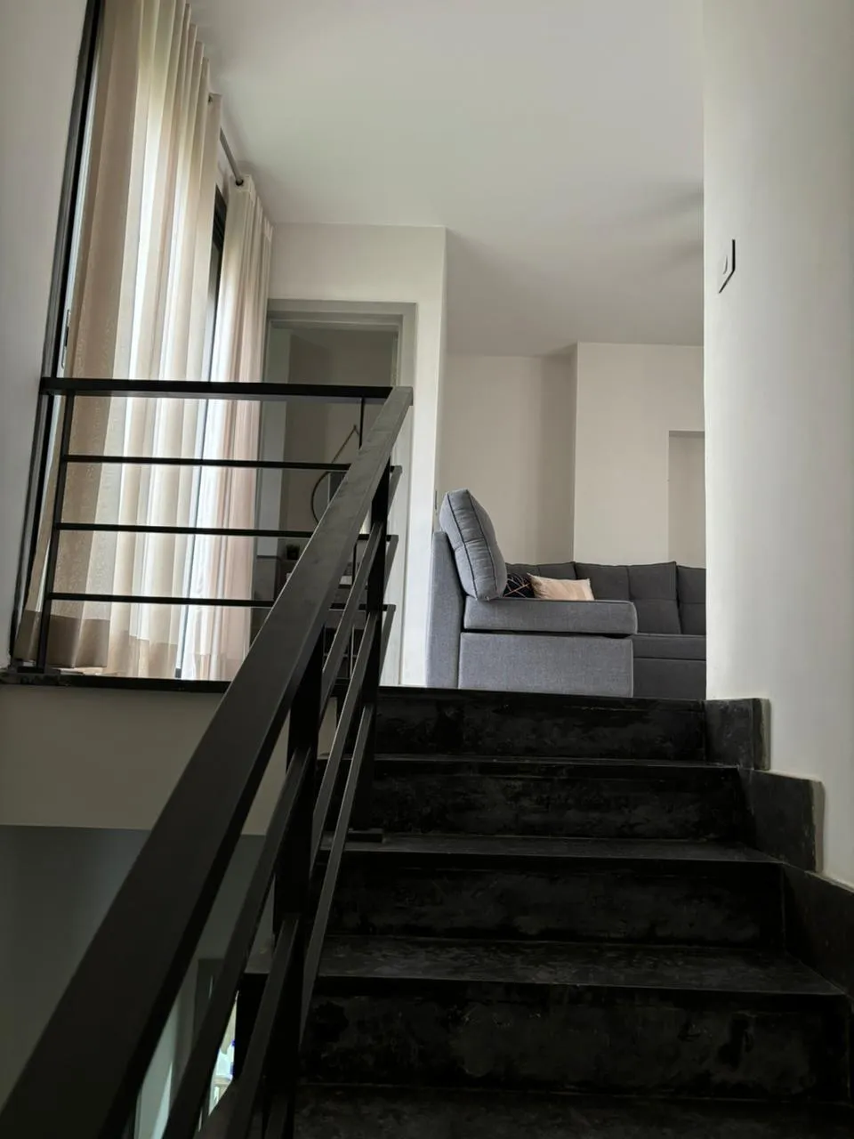  للبيع في البروج في  بمساحة 0 م² تتكون من 0 غرف