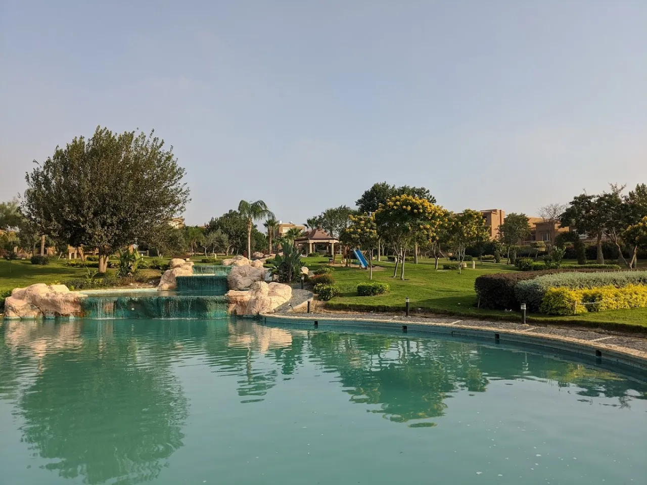 Twinhouse for sale in Bellagio in New Cairo of 350 m² with 4 bedrooms
