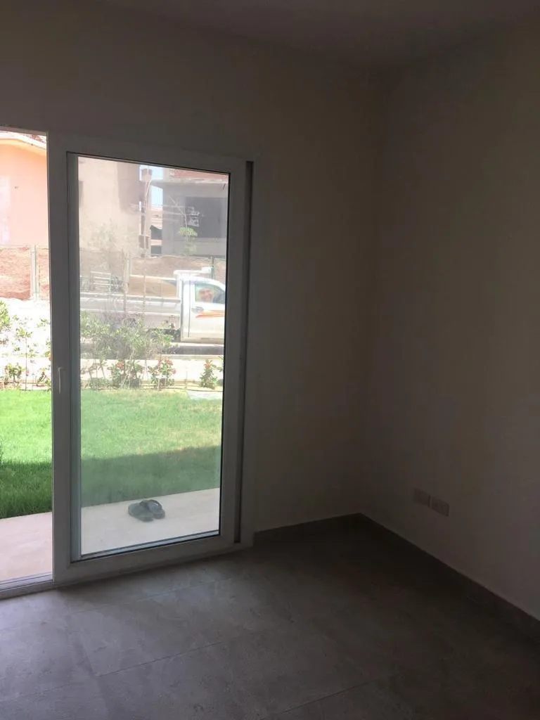 Chalet for sale in Laguna Bay in Ain Sokhna of 120 m² with 2 bedrooms