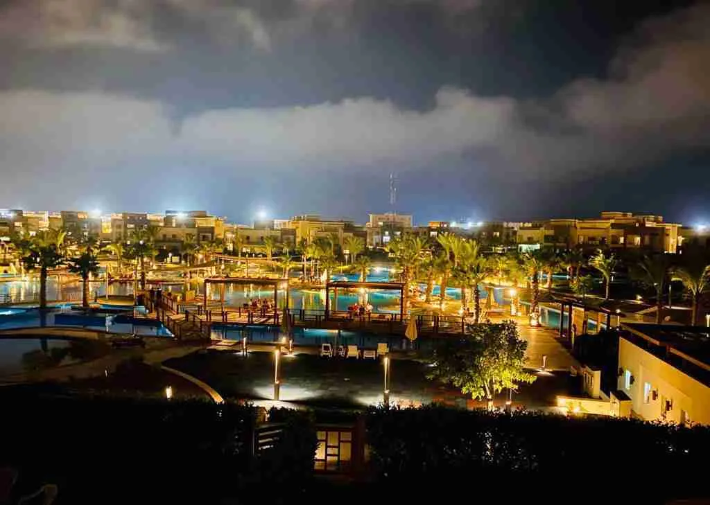  للبيع في أمواج في  بمساحة 0 م² تتكون من 0 غرف