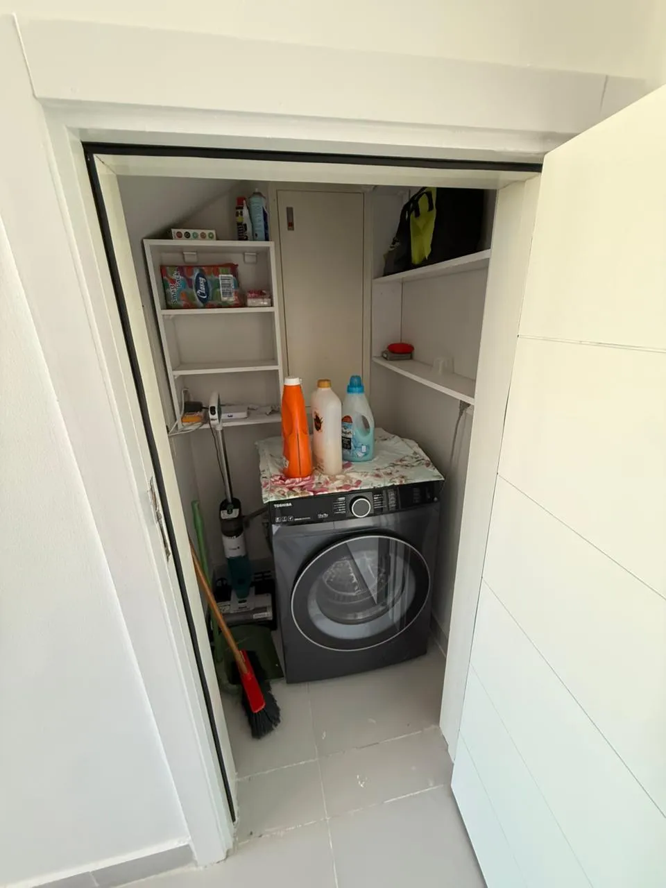  للبيع في مكادي هايتس في  بمساحة 0 م² تتكون من 0 غرف