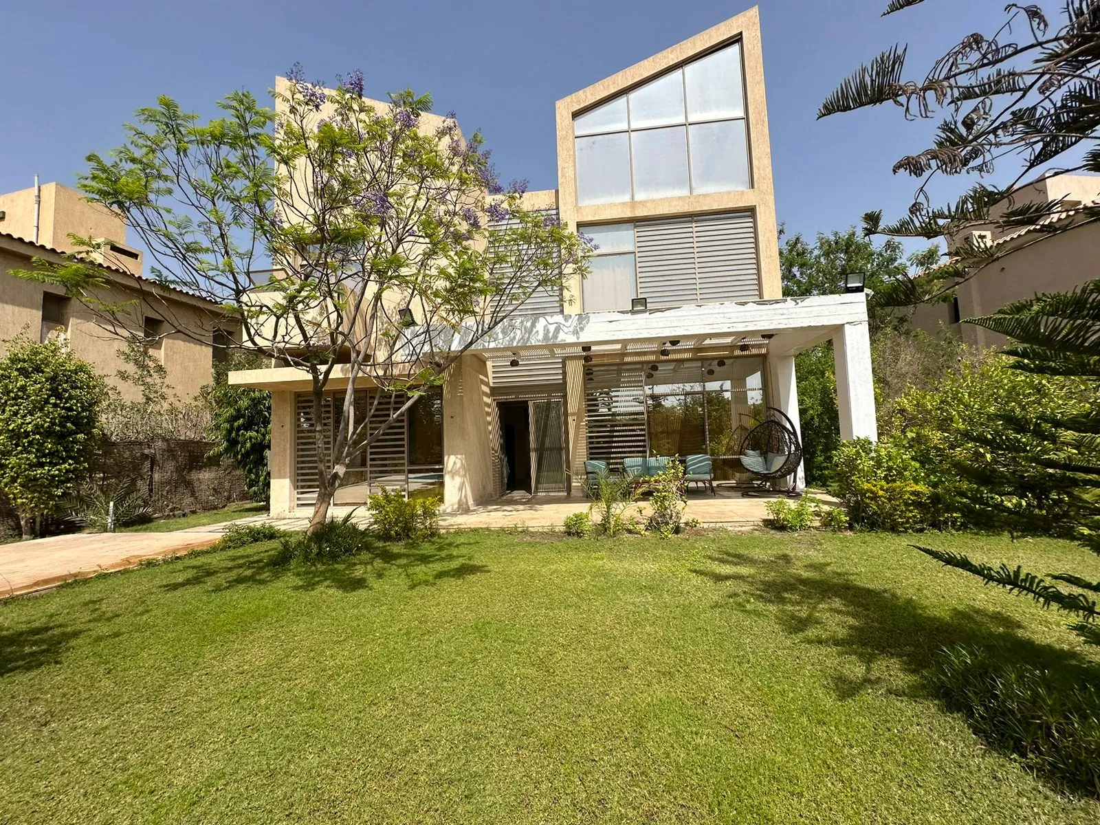  للبيع في اليجريا في  بمساحة 0 م² تتكون من 0 غرف