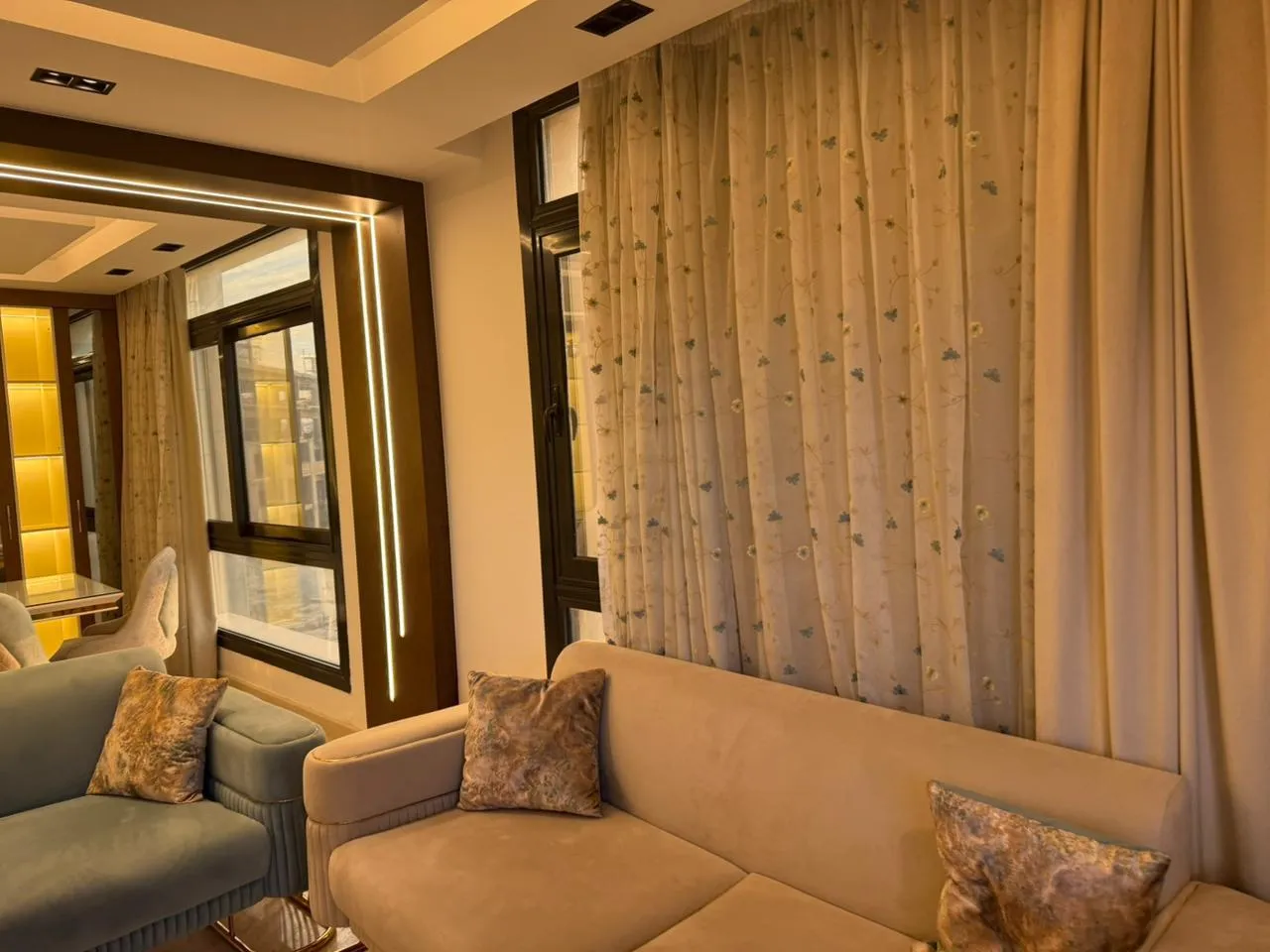  للبيع في ازاد في  بمساحة 0 م² تتكون من 0 غرف