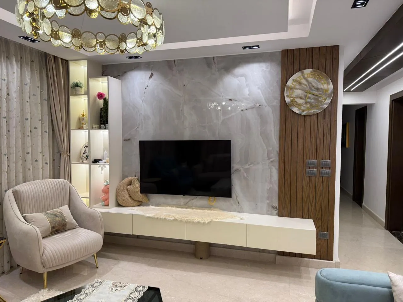  للبيع في ازاد في  بمساحة 0 م² تتكون من 0 غرف