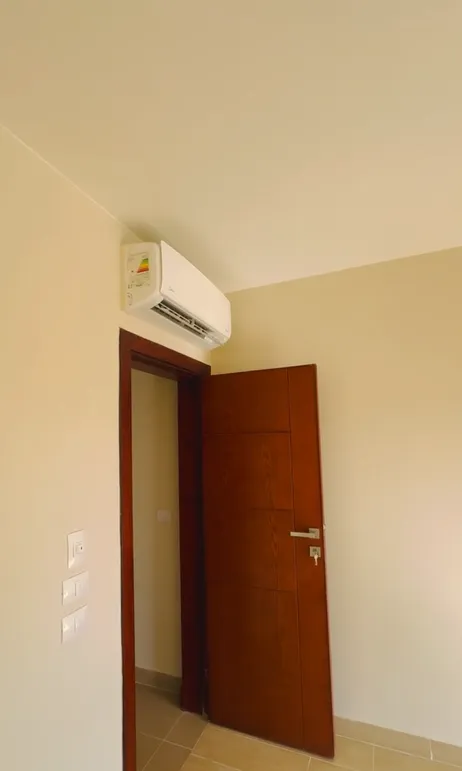  للبيع في أزها في  بمساحة 0 م² تتكون من 0 غرف