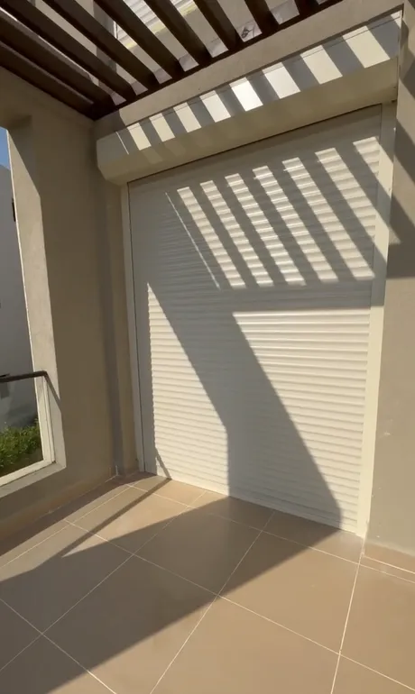  للبيع في أزها في  بمساحة 0 م² تتكون من 0 غرف