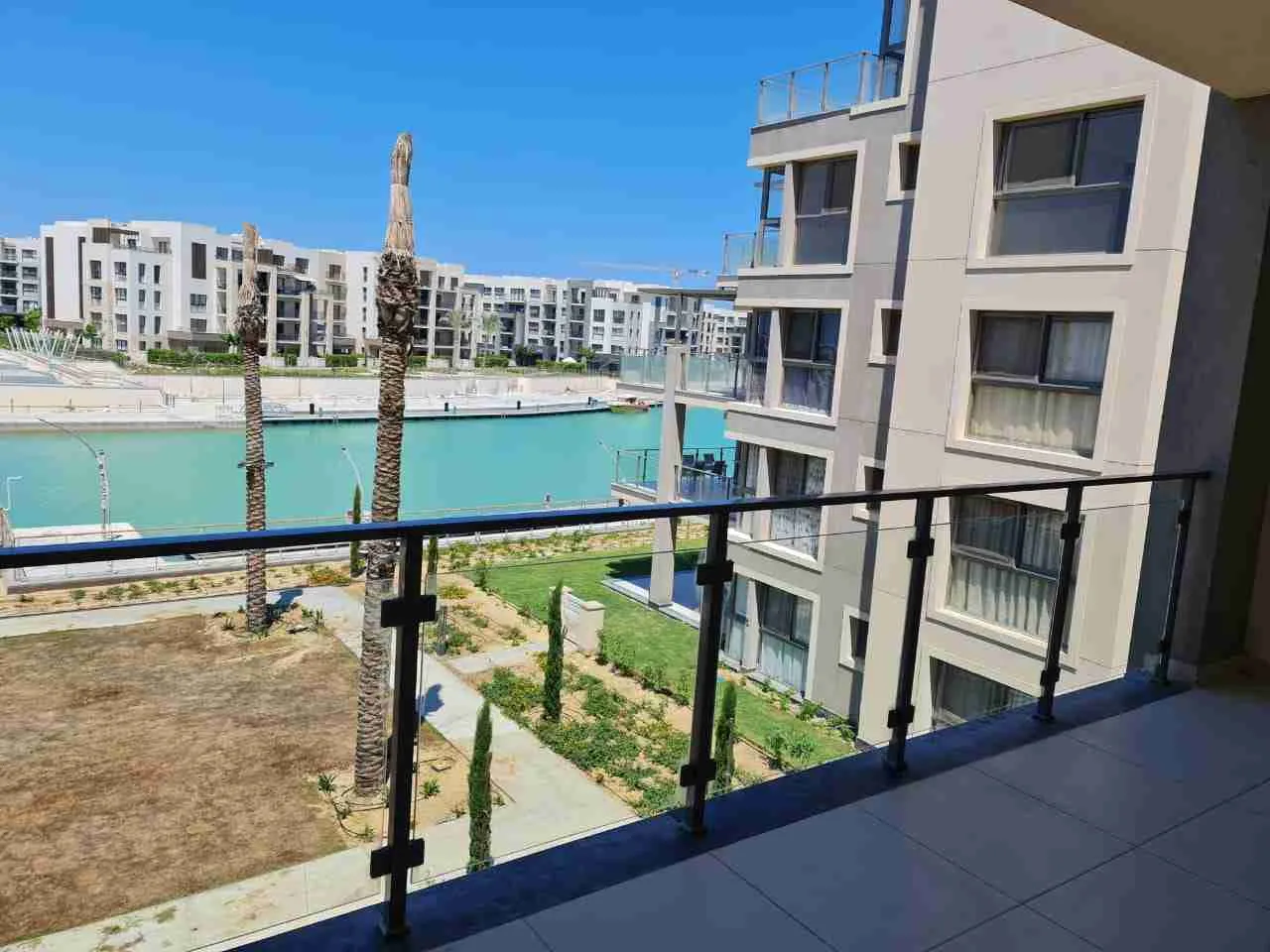 شاليه للبيع في مراسي في سيدي عبد الرحمن بمساحة 0 م² تتكون من 3 غرف