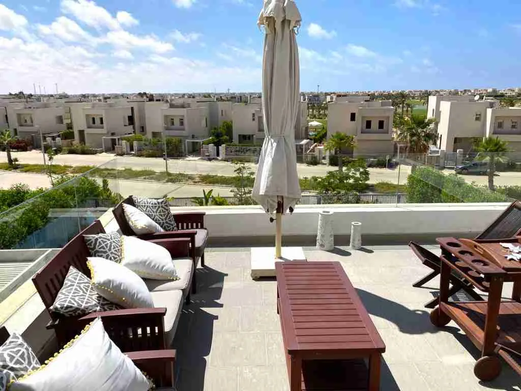 شاليه للبيع في هاسيندا باي في سيدي عبد الرحمن بمساحة 0 م² تتكون من 3 غرف