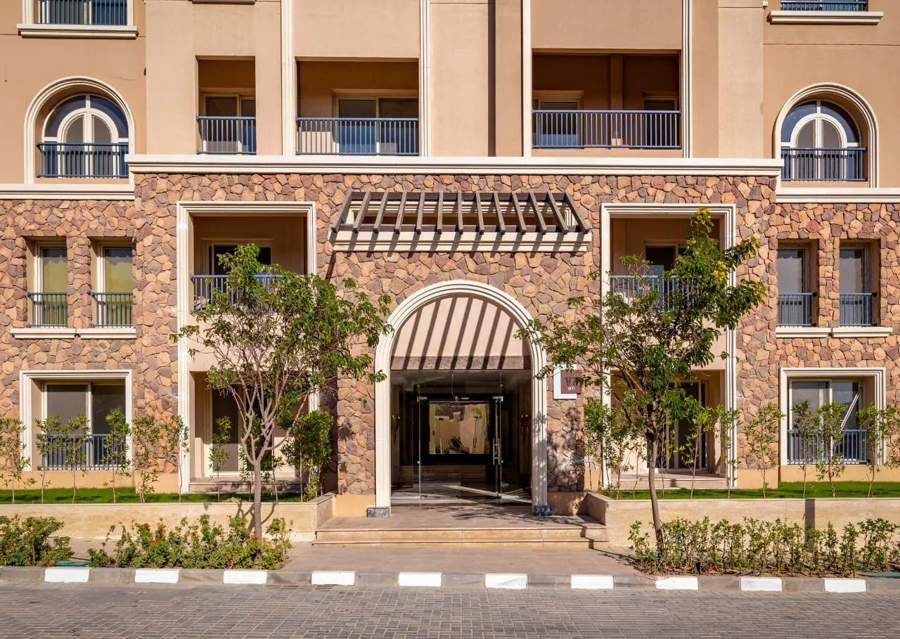  للبيع في ناينتي افينيو في  بمساحة 0 م² تتكون من 0 غرف