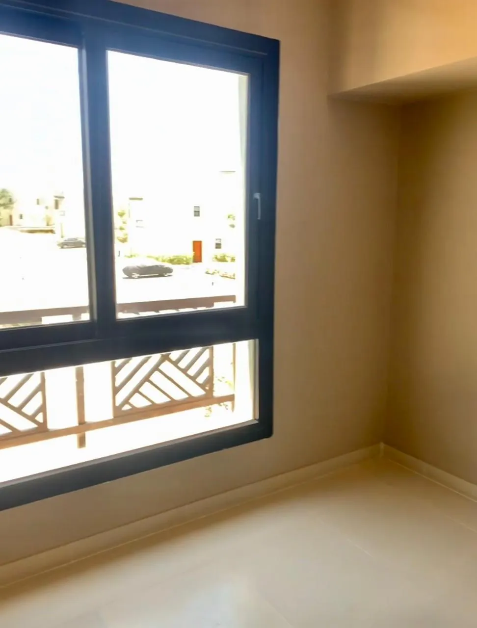  للبيع في مكادي هايتس في  بمساحة 0 م² تتكون من 0 غرف